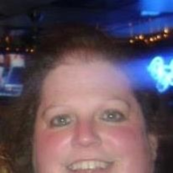 Meet your Posher, Pam - Picture 1 of 1